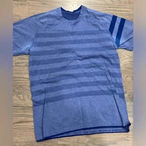 Lululemon short sleeve blue striped shirt - M